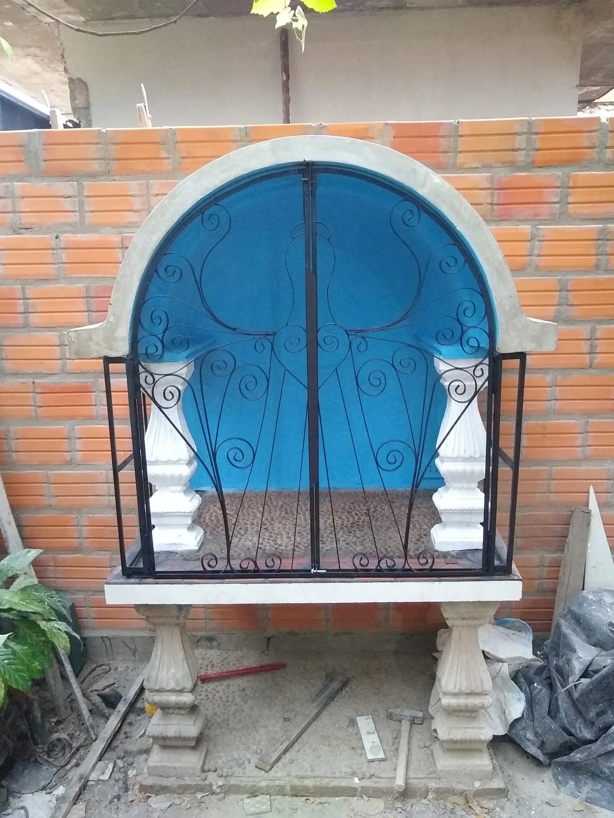 Reja de ventana con arco 2 — trabajo de Metalúrgica Lira en Mariano Roque Alonso